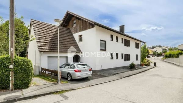 Immobilie in Inning am Holz - Großzügiges Zweifamilienhaus mit Garten, Garage, Werkstatt & zwei Wohneinheiten in Inning am Holz - Bild 0