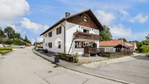 Immobilie in Inning am Holz - Großzügiges Zweifamilienhaus mit Garten, Garage, Werkstatt & zwei Wohneinheiten in Inning am Holz - Bild 2