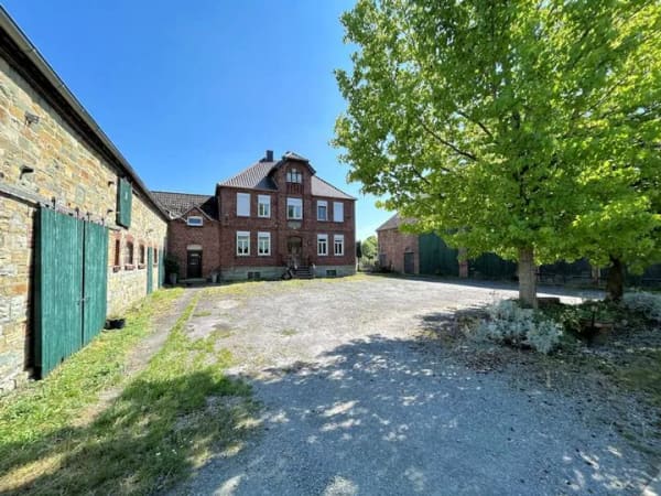 Immobilie in Erwitte - Viel Platz für neue Pläne:
Zweifamilienhaus mit Nebengebäuden in Erwitte-Ebbinghausen! - Bild 1