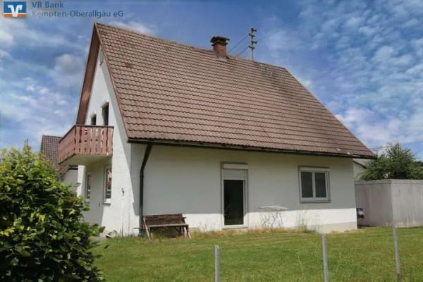 Immobilie in Weitnau - Interessantes Haus auf großzügigem Grundstück für handwerklich Begabte bei Isny - Bild 1