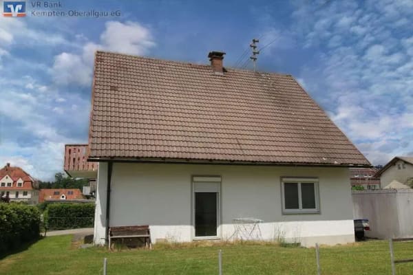 Immobilie in Weitnau - Interessantes Haus auf großzügigem Grundstück für handwerklich Begabte bei Isny - Bild 2