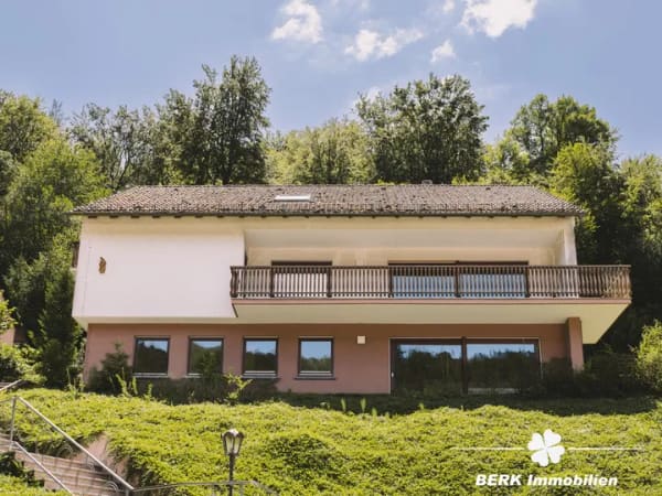 Immobilie in Waldaschaff - BERK Immobilien - Großzügiges Einfamilienhaus mit Einliegerwohnung in Waldaschaff - Bild 0