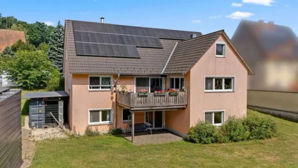 Immobilie in Simmelsdorf - Raumwunder! Energieeffizientes Einfamilienhaus mit traumhaftem Grundstück in ruhiger Lage - Bild 2