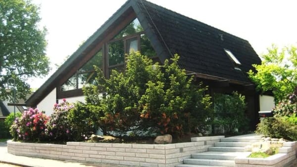 Immobilie in Holm - Ein besonderes Haus mit ausgewöhnlicher Architektur von Privat / provisionsfrei - Bild 1