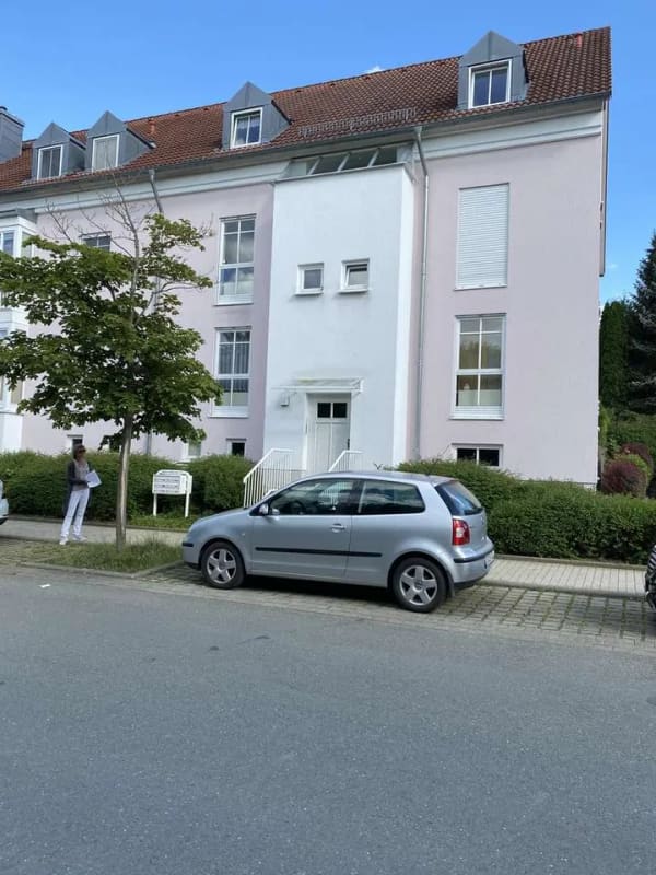 Immobilie in Netzschkau - Vermietete 3-Zimmer-Eigentumswohnung mit Tiefgaragenstellplatz - Bild 0