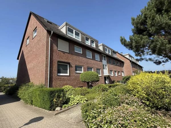 Immobilie in Appen - Modernisierte  3,5-Zimmer-Hochparterrewohnung mit Loggia und Pkw-Stellplatz - Bild 0