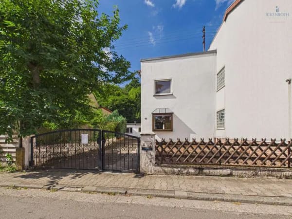 Immobilie in Dannenfels - **Gemütliches EFH mit viel Abstellfläche, Garage & guter Raumaufteilung - viel Potenzial!** - Bild 1