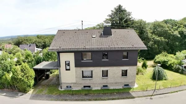 Immobilie in Horhausen (Westerwald) - Zweifamilienhaus mit Balkon, Terrasse und Carport - Bild 4