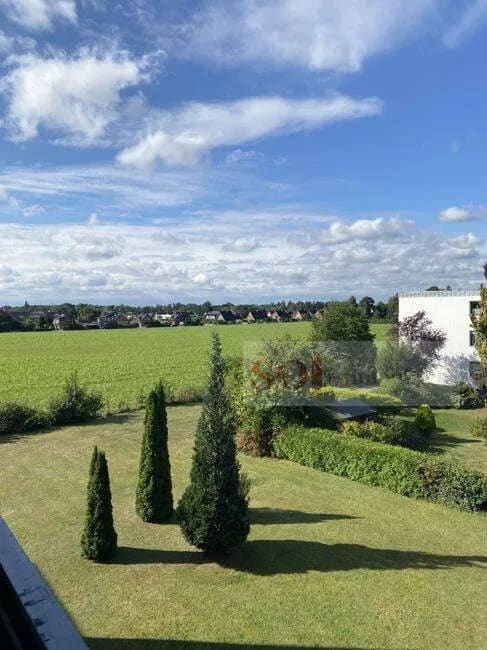 Immobilie in Adendorf - Großzügige 4-Zimmer Wohnung in Adendorf mit herrlichem Blick ins Grüne - Bild 2