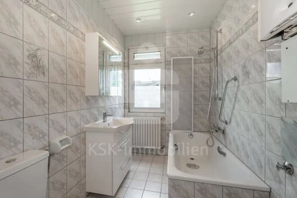Immobilie in Linnich - Gepflegte 3-Zimmer-Wohnung mit eigenem Gartenanteil in Linnich! - Bild 3