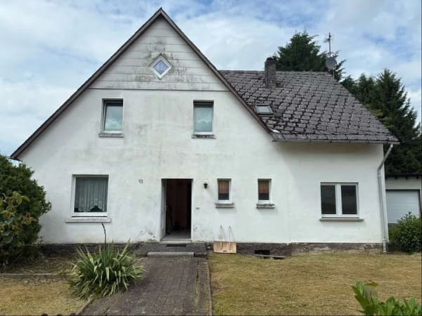 Immobilie in Kausen - Für Familien mit Platzbedarf - Einfamilienhaus mit großem Gartengrundstück  - Bild 2