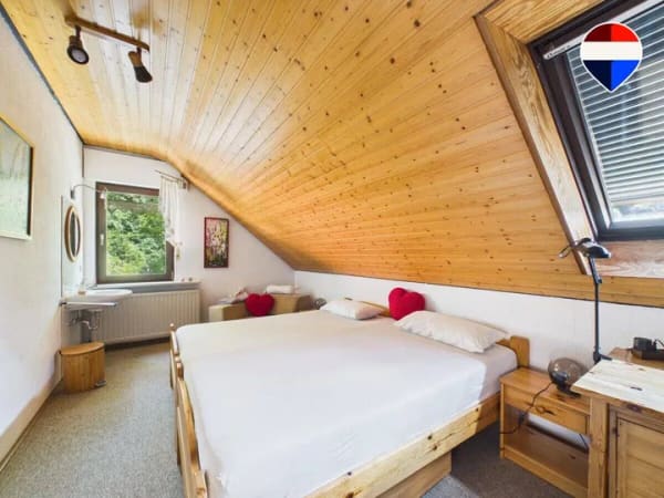 Immobilie in Trulben - Großzügiges Mehrfamilienhaus mit 3 Wohnungen, Apartment, Wintergarten/Atelier & eigenem Wald - Bild 4