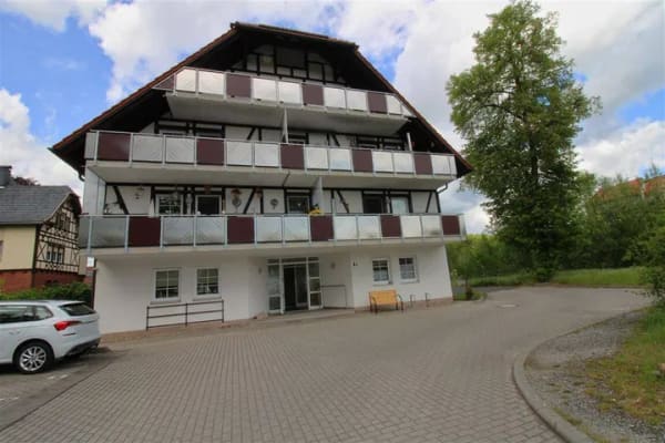 Immobilie in Schleusingen - Wohnen mit Blick zur Bertholdsburg - gepflegte Eigentumswohnung in Schleusingen - Bild 0
