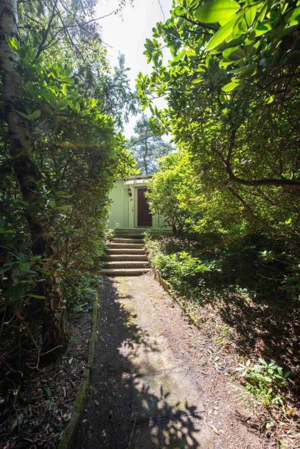 Immobilie in Stelle - Ein besonderer Rückzugsort im Grünen - Winkelbungalow mit großem Waldgrundstück in Ashausen-Bülhorn - Bild 1
