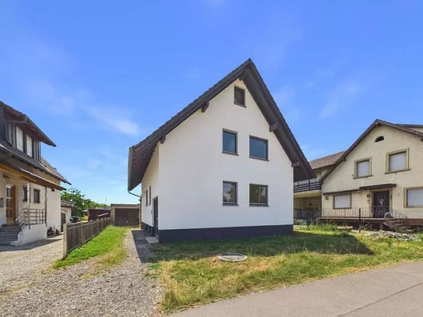 Immobilie in Kappel-Grafenhausen - Haus in Kappel-Grafenhausen – Entkernt, 3 Etagen & nach Wunsch gestaltbar! - Bild 1