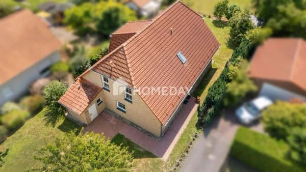 Immobilie in Algermissen - Familienidyll mit viel Platz - Gepflegtes EFH auf 635 m² Grundstück mit Sonnenterrasse - Bild 1