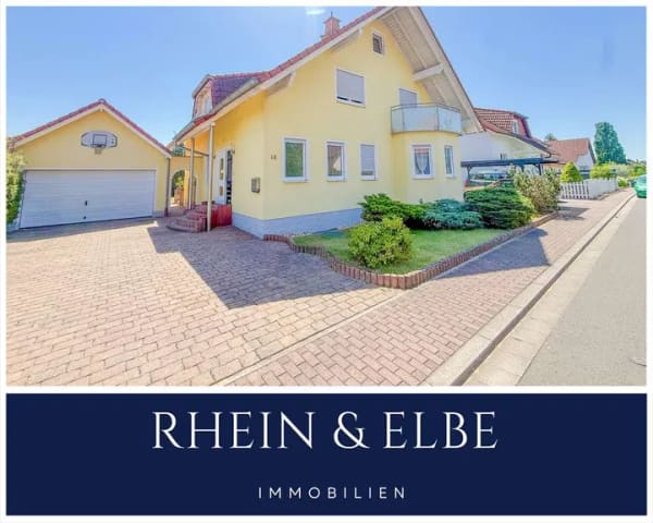 Immobilie in Hütschenhausen - Sofort bezugsfrei: Exklusives Einfamilienhaus mit Einliegerwohnung in Top-Lage - Bild 0