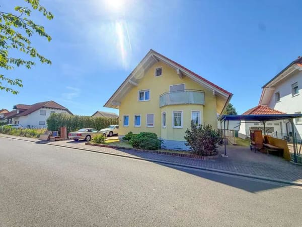 Immobilie in Hütschenhausen - Sofort bezugsfrei: Exklusives Einfamilienhaus mit Einliegerwohnung in Top-Lage - Bild 3