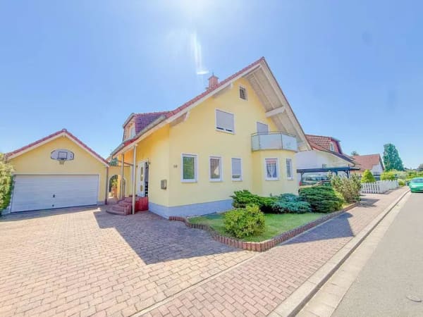 Immobilie in Hütschenhausen - Sofort bezugsfrei: Exklusives Einfamilienhaus mit Einliegerwohnung in Top-Lage - Bild 4