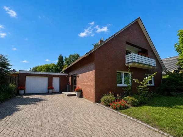 Immobilie in Emstek - Einfamilienhaus mit großem Garten in Emstek zu verkaufen - Bild 0
