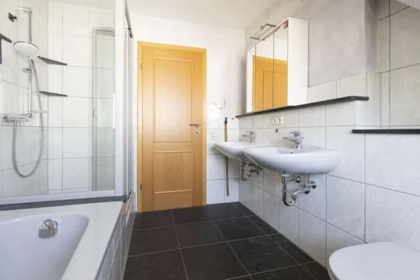Immobilie in Mühlacker - Einfamilienhaus mit zahlreichen Gestaltungsmöglichkeiten in Lienzingen - Bild 4