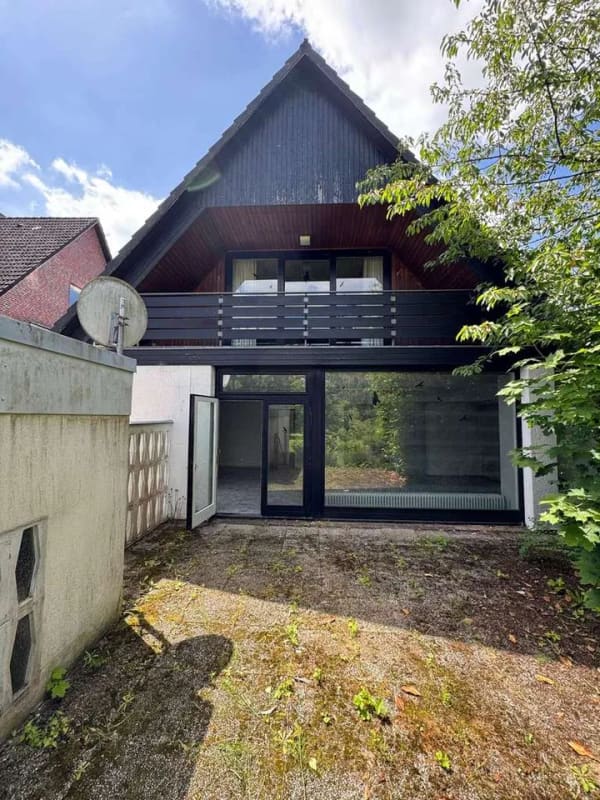 Immobilie in Großhansdorf - Einfamilienhaus mit außergewöhnlichem Entwicklungspotenzial in begehrter Wohnlage - Bild 2