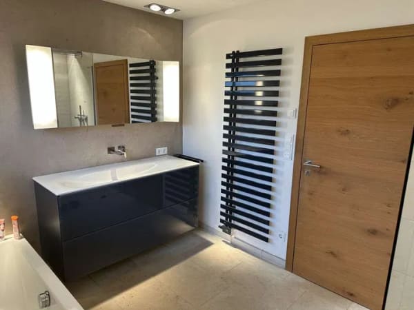 Immobilie in Stammham - Haus mit zwei Wohneinheiten in ruhiger Ortsrandlage – hochwertig modernisiert, vielseitig nutzbar - Bild 3