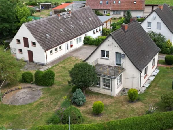 Immobilie in Fincken - Einfamilienhaus in ländlicher Idylle im Herzen der Mecklenburgischen Seenplatte - Bild 2