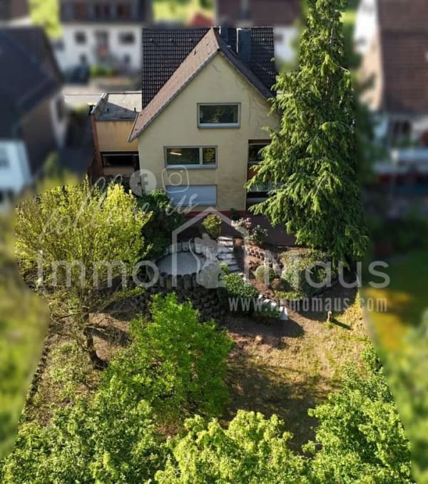Immobilie in Werdohl - Ein Haus voller Möglichkeiten – stilvolles Einfamilienhaus mit ca. 230 m² Wohnfläche - Bild 0