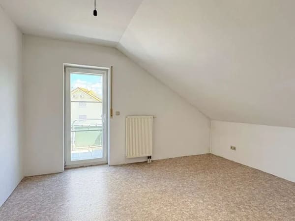 Immobilie in Biblis - Zwei-Zimmer-Dachgeschosswohnung in ruhiger Lage von Biblis  - Bild 3