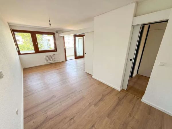 Immobilie in Schwalbach - Renovierte 3-Zimmer-Wohnung mit Balkon in Schwalbach! - Bild 4