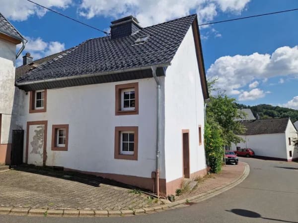 Immobilie in Neroth - Uriges, kleines Haus mit kleinem Grundstück im Herzen von Neroth - Bild 0