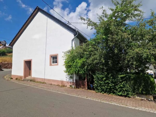 Immobilie in Neroth - Uriges, kleines Haus mit kleinem Grundstück im Herzen von Neroth - Bild 1