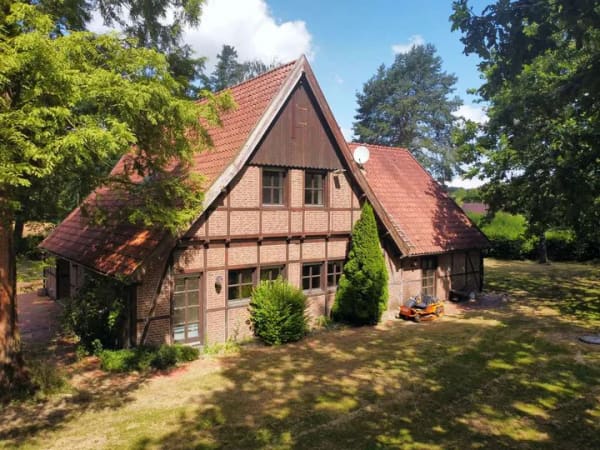 Immobilie in Tecklenburg - Liebhaberobjekt in wunderschöner Alleinlage!
*Fachwerkhaus im Außenbereich von Leeden* - Bild 0