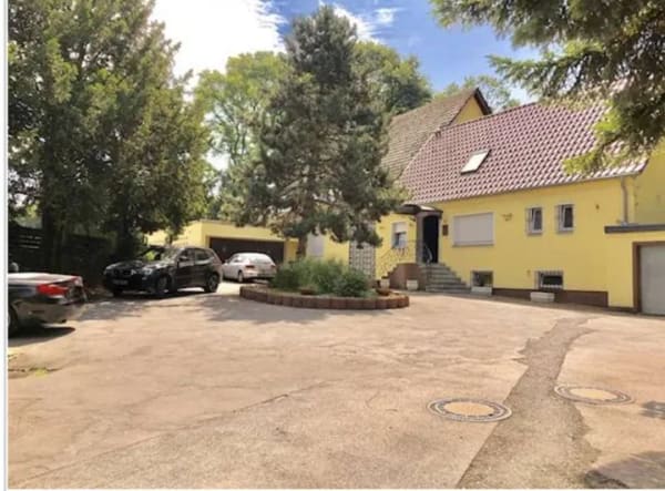 Immobilie in Langenfeld (Rheinland) - LANGENFELD - SCHÖNE GARTEN WOHNUNG (Haus) MIT EINFAHRT UND PKW STELLPLATZ - Bild 1