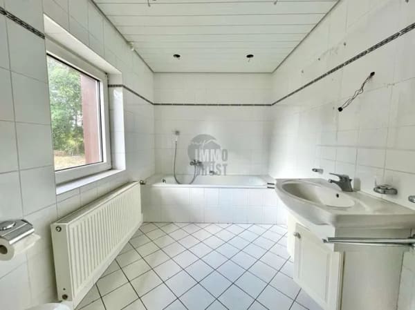 Immobilie in Celle - ATTRAKTIVES MEHRFAMILIENHAUS MIT AUSBAURESERVEN IN CELLE / ALTENCELLE - Bild 3