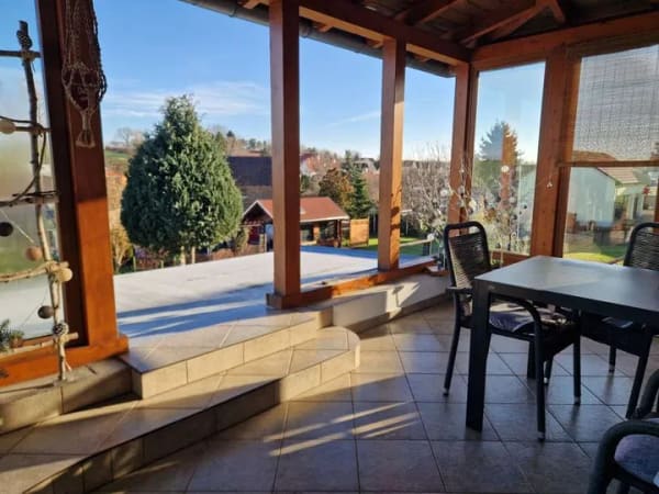 Immobilie in Rositz - SOFORT EINZUGSFERTIG: FAMILIEN-SOMMERPARADIES MIT POOL UND VIEL PLATZ FÜR IHREN EIGENEN HUND!  - Bild 2