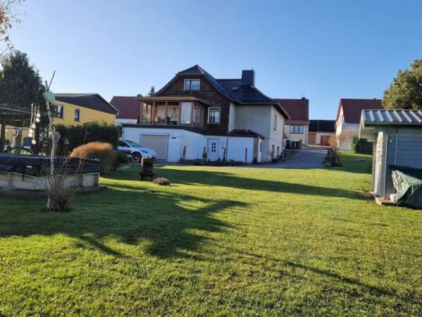 Immobilie in Rositz - SOFORT EINZUGSFERTIG: FAMILIEN-SOMMERPARADIES MIT POOL UND VIEL PLATZ FÜR IHREN EIGENEN HUND!  - Bild 3