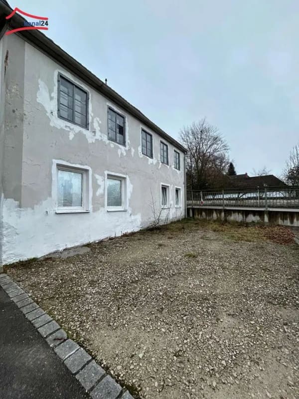 Immobilie in Oettingen i.Bay. - Ein Haus voller Möglichkeiten – mit Garten an der Wörnitz in 86732 Oettingen - Bild 2