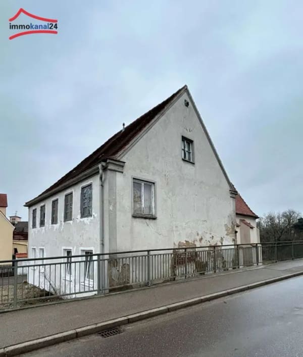 Immobilie in Oettingen i.Bay. - Ein Haus voller Möglichkeiten – mit Garten an der Wörnitz in 86732 Oettingen - Bild 3