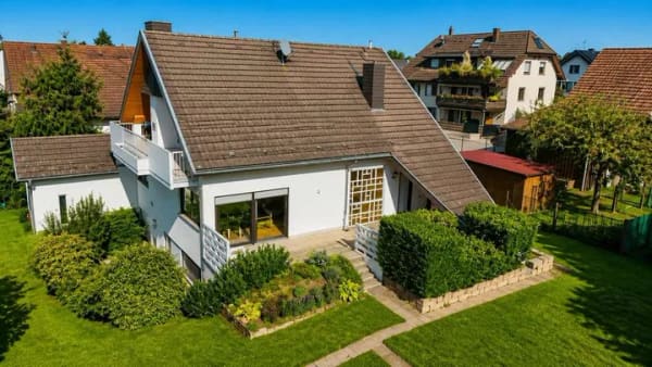 Immobilie in March - Einfamilienhaus mit Einliegerwohnung in schöner Wohnlage von Hugstetten - Bild 0