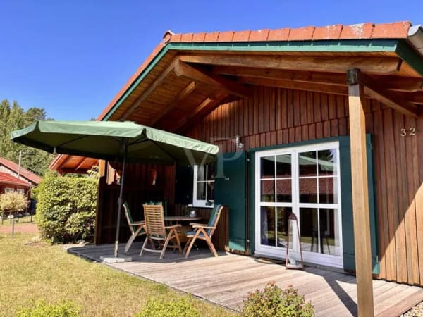 Immobilie in Jabel - Anlage oder Eigennutz: Ferienhaus mit Seeblick – Ihr Rückzugsort an der Mecklenburgischen Seenplatte - Bild 1