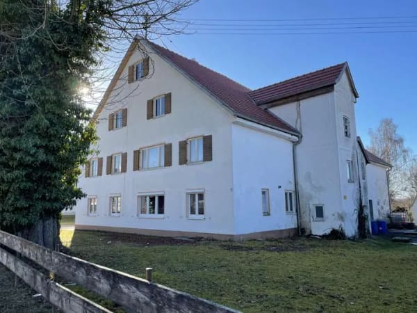 Immobilie in Oberostendorf - Viel Platz für Ihre Ideen: Bauernhaus mit Nebengebäuden auf großem Grundstück - Bild 1
