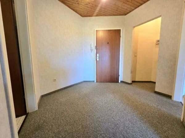 Immobilie in Bischofsheim - Helle großzügige 3,5-Zimmerwohnung in Feldrandlage sucht neuen Eigentümer - Bild 1