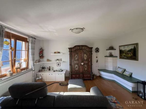 Immobilie in St. Blasien - Wohnen auf der Sonnenseite im Schwarzwald - Voll möblierte, einzugsbereite Maisonette-Wohnung  - Bild 3