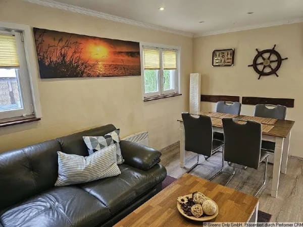Immobilie in Teterow - DER SOMMERTRAUM IM LAND DER MECKLENBURGISCHEN SEENPLATTE - REETGEDECKTES HAUS AUF 220m² EIGENGRUND - Bild 2