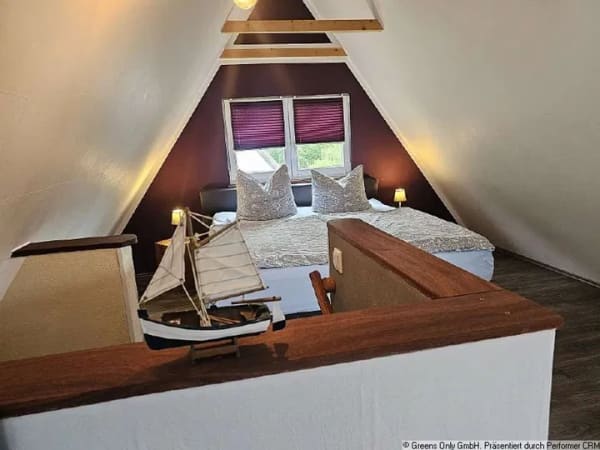 Immobilie in Teterow - DER SOMMERTRAUM IM LAND DER MECKLENBURGISCHEN SEENPLATTE - REETGEDECKTES HAUS AUF 220m² EIGENGRUND - Bild 3