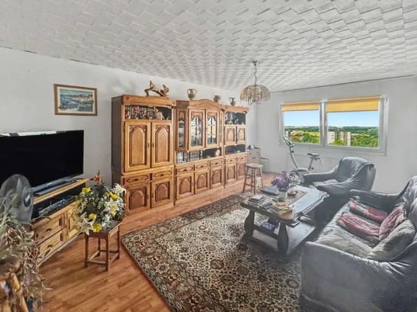 Immobilie in Erftstadt - Gepflegte 2-Zimmer Eigentumswohnung mit Balkon und Weitblick in Erftstadt-Liblar - Bild 2