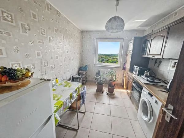 Immobilie in Erftstadt - Gepflegte 2-Zimmer Eigentumswohnung mit Balkon und Weitblick in Erftstadt-Liblar - Bild 3
