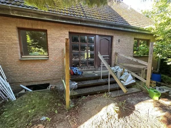Immobilie in Ahrensbök - Doppelhaus mit großem Gestaltungspotenzial – Rohbau & Modernisierung nach Ihren Wünschen - Bild 4